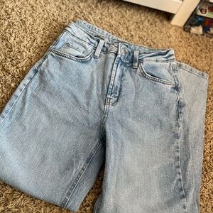 Wild Fable Size 2 Light Blue Super High Rise Mom Jeans- Women’s